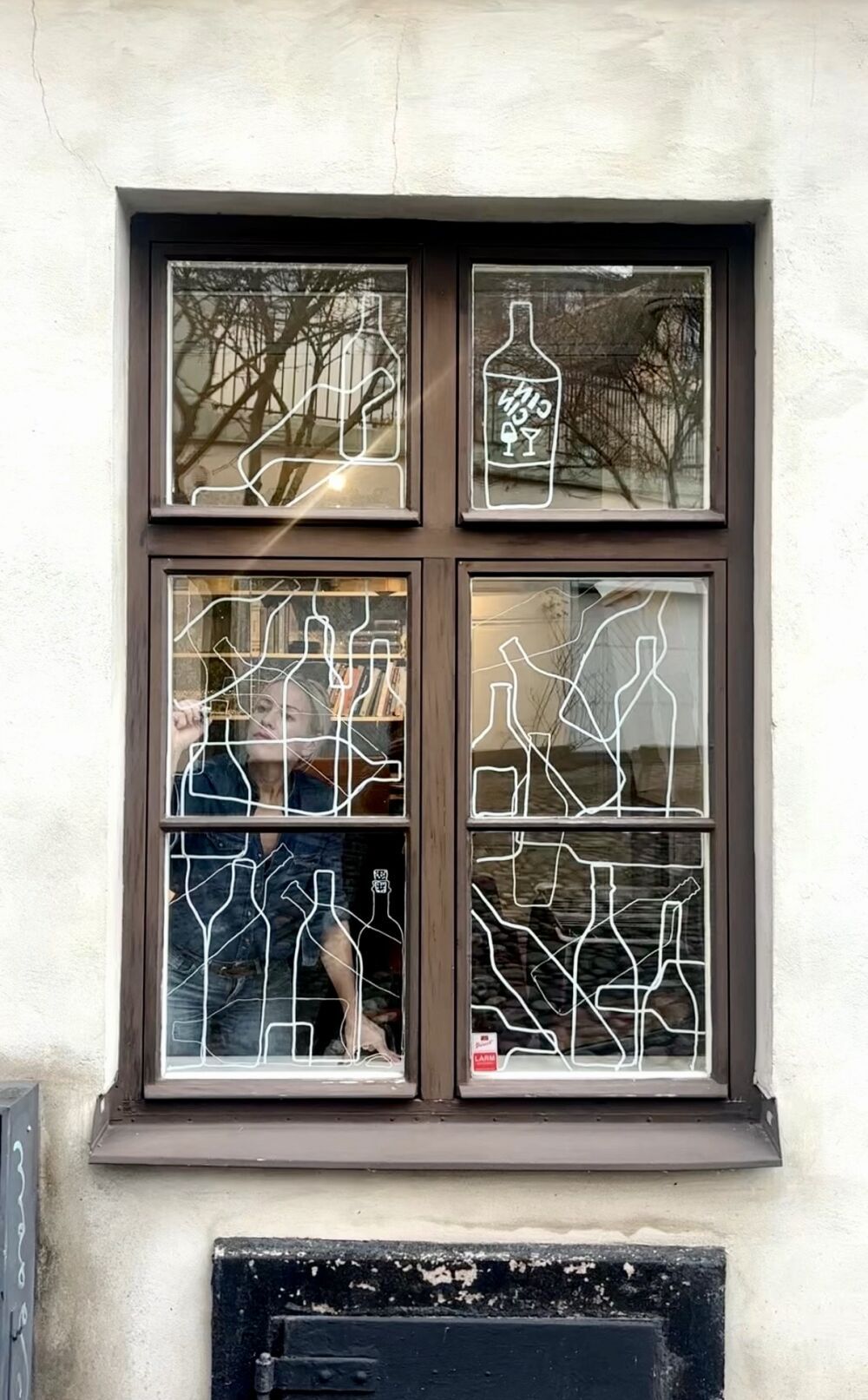 Hand-drawn illustrations by artist Stina Persson