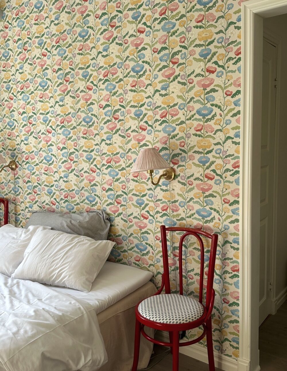 Wallpaper design by Astrid Wilson